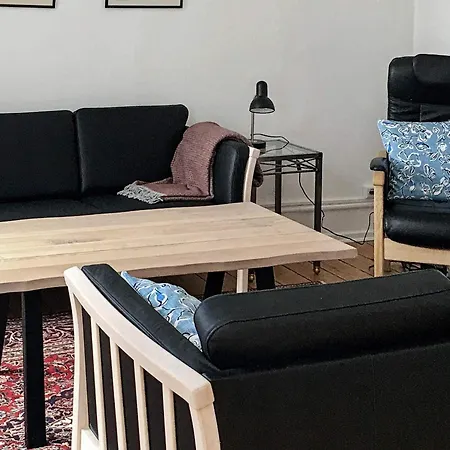 4 Person In Lägenhet *