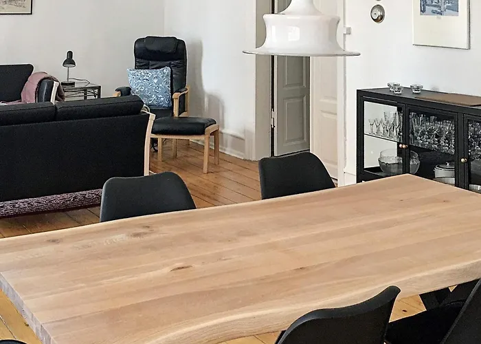 4 Person In Apartamento